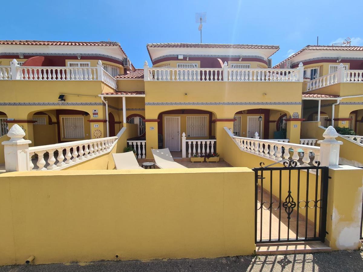 טורבייחה 2 Bedroom Property In Closed Urbanisation מראה חיצוני תמונה