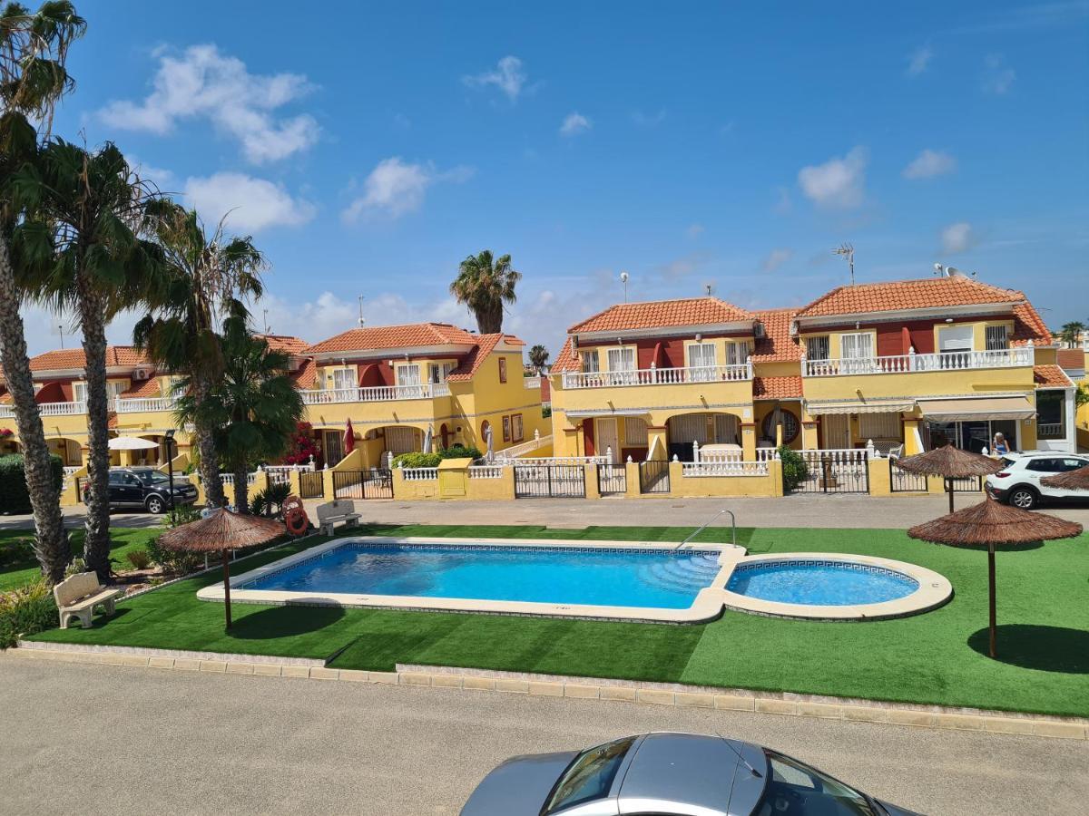 טורבייחה 2 Bedroom Property In Closed Urbanisation מראה חיצוני תמונה